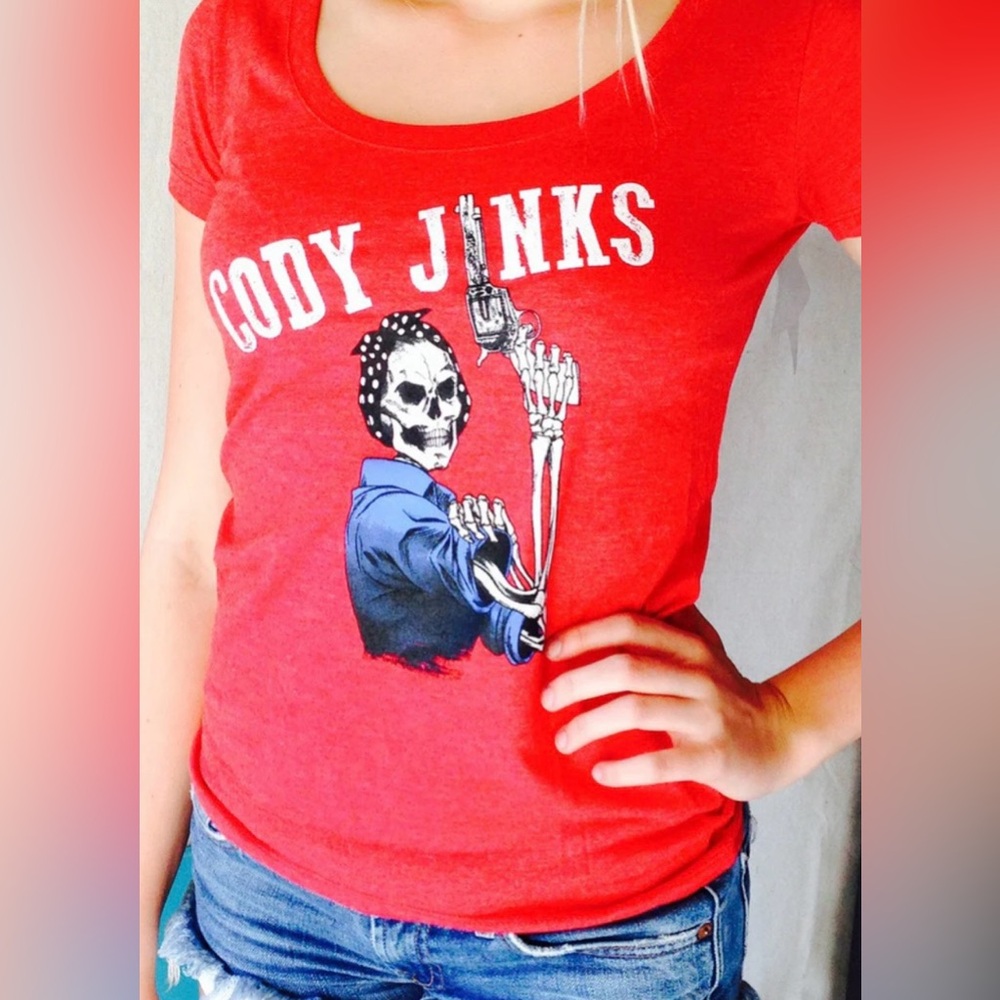 Cody Jinks Outlaw Country Rosie Shirt
Women’s size small - Rodeo Western